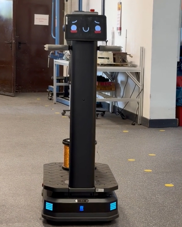 Der neue Roboter im Lager von WEISS: BringBert Der neue Roboter im Lager von WEISS: BringBert